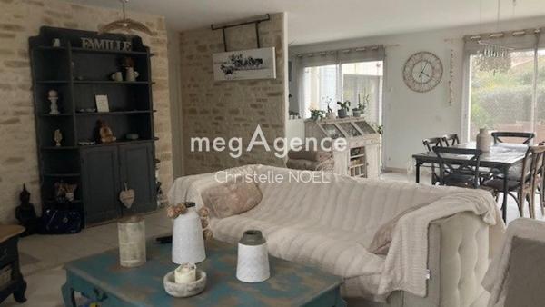 Maison à SAINTE-GEMME-LA-PLAINE, 85400 - 5 pièces 123m²