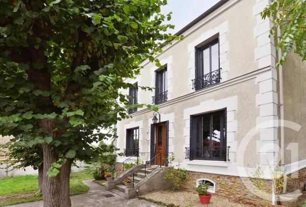 Maison à vendre  6 pièces - 128 m 2   CROSNE  - 91