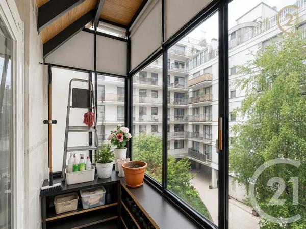 Appartement F2 à vendre  2 pièces - 35 m 2   PARIS  - 75018