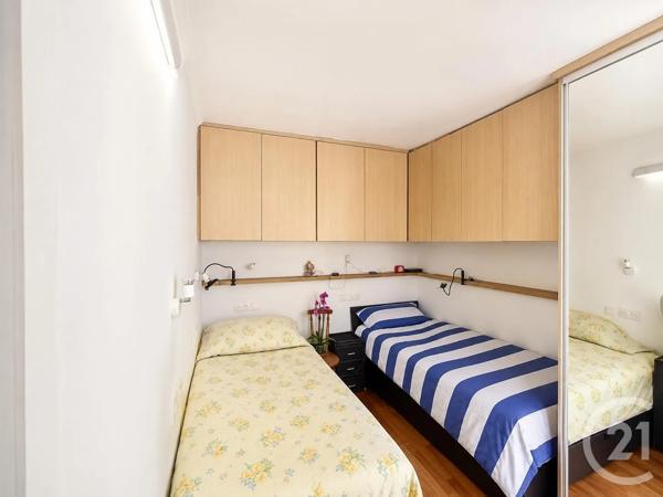 Appartement F2 à vendre  2 pièces - 35 m 2   PARIS  - 75018