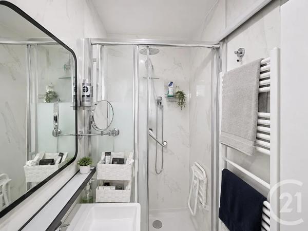 Appartement F2 à vendre  2 pièces - 35 m 2   PARIS  - 75018