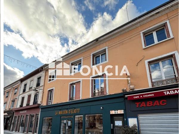 Location Appartement 2 pièces 55.39 m² - 3 Place du 23 Aout Bourgoin Jallieu 38300