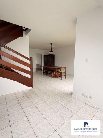 Duplex sables blanc avec terrasse et garage