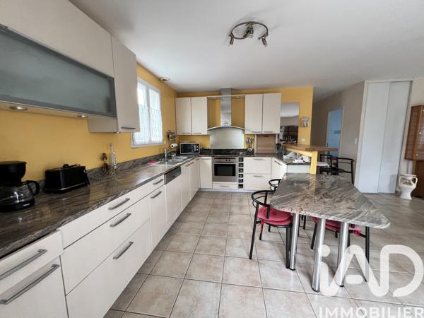 Maison à vendre 4 pièces 74 m² Saint-Pierre-d'Oléron