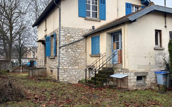 Maison à vendre    4 pièces •  Tavaux