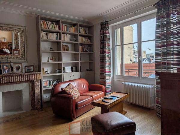 Superbe T7 de 200 m² au charme Art Déco / Quatrième étage avec ascenseur, balcon et garage