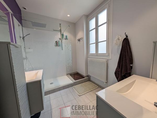 Superbe T7 de 200 m² au charme Art Déco / Quatrième étage avec ascenseur, balcon et garage