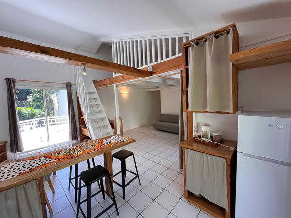 Très beau Studio avec coin nuit et mezzanine, sans travaux, au calme et près de la plage