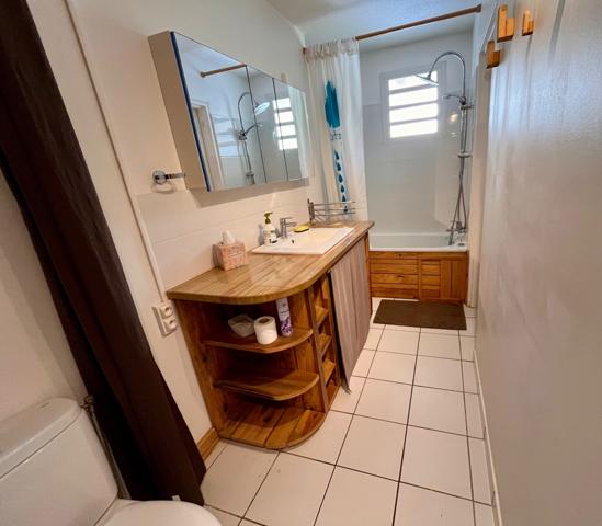 Très beau Studio avec coin nuit et mezzanine, sans travaux, au calme et près de la plage