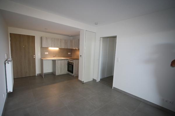 À louer, appartement d'une surface habitable de 34,07 m², 2 pièces à SAINT JEAN DE BRAYE (45800).