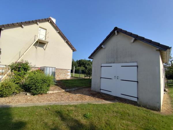 Maison à vendre 5 pièces BESSE SUR BRAYE (72) - terrain 1659 m² -