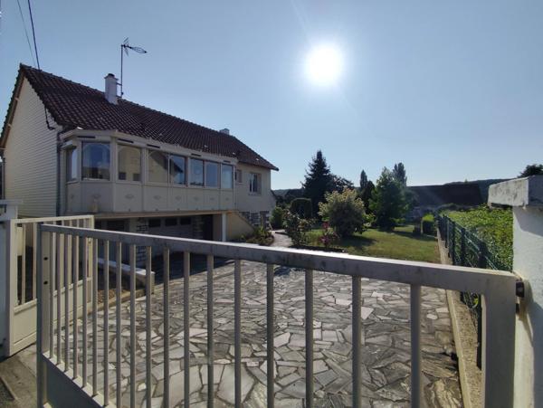 Maison à vendre 5 pièces BESSE SUR BRAYE (72) - terrain 1659 m² -