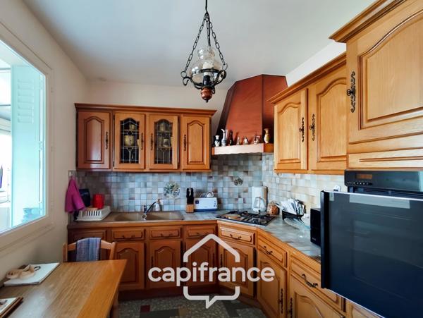 Maison à vendre 5 pièces BESSE SUR BRAYE (72) - terrain 1659 m² -