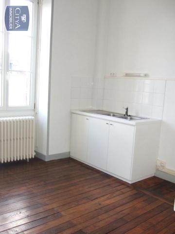 Appartement à louer 2 pièces 60.2m²