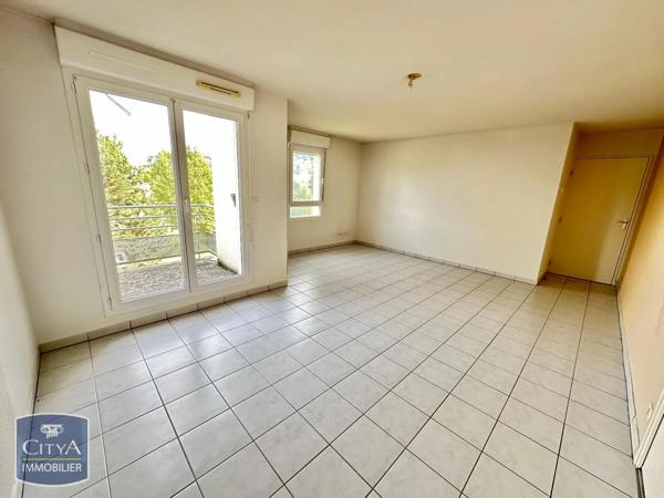 Appartement à louer 3 pièces 63.95m² Laon (02000)