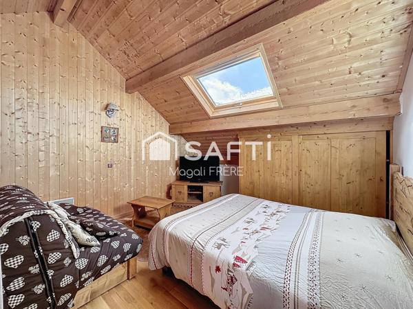 À quelques pas du départ des pistes de ski