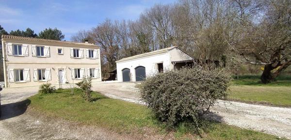 Nord de Bordeaux, magnifique maison récente sur terrain clos