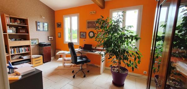 Nord de Bordeaux, magnifique maison récente sur terrain clos