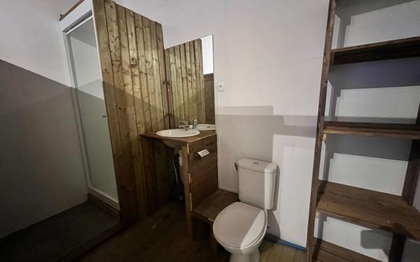 Maison à vendre    5 pièces •  Largentière