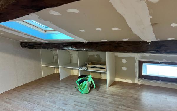 Maison à vendre    5 pièces •  Largentière