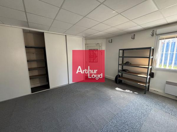 Bureaux à louer 102 m² à Eybens zone des Ruires