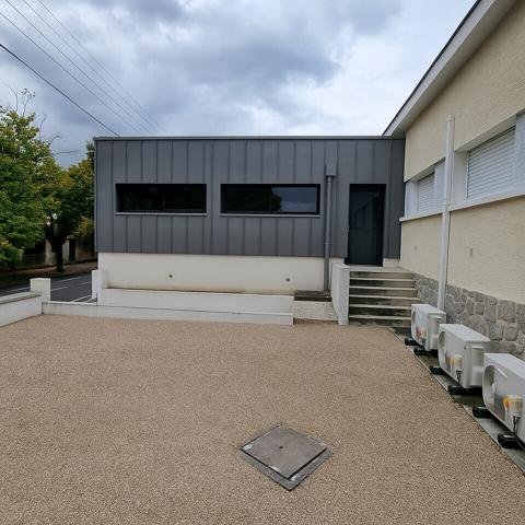 EXCELLENT EMPLACEMENT EN CENTRE-VILLE DE NIORT – VISIBILITÉ MAXIMALE SUR L'AVENUE DE PARIS !