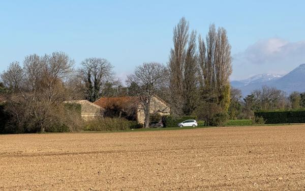 Maison à vendre    5 pièces •  Montoison