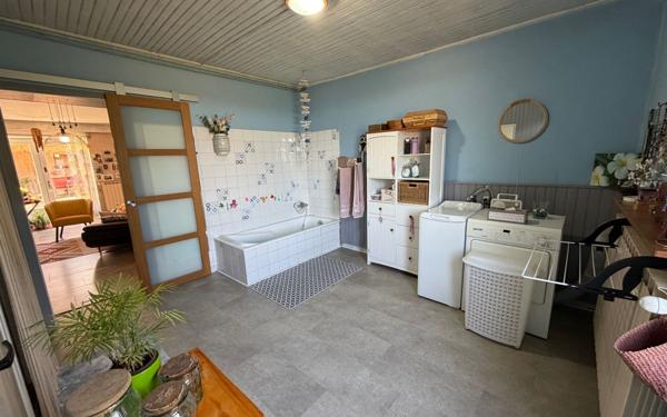 Maison à vendre    5 pièces •  Montoison