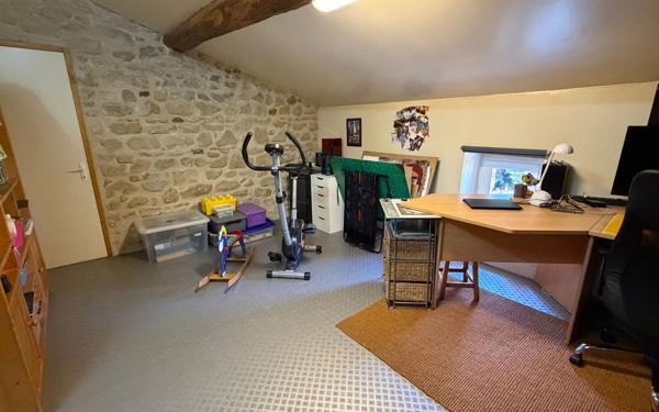 Maison à vendre    5 pièces •  Montoison