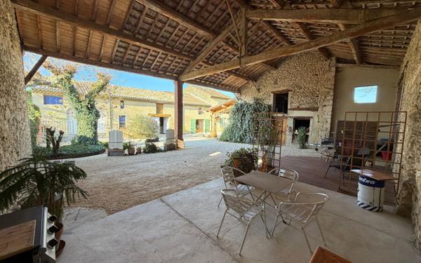 Maison à vendre    5 pièces •  Montoison