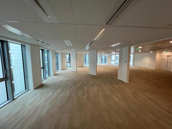 Bureaux à louer à Rueil-Malmaison accès transports et grande luminosité