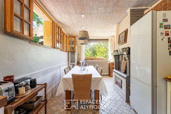 Maison Provençale avec jardins en restanques et vue dégagée. La Panouse