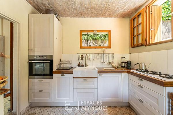 Maison Provençale avec jardins en restanques et vue dégagée. La Panouse