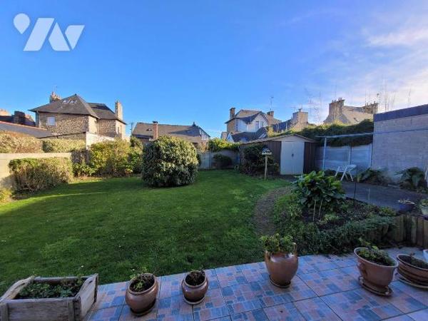 Maison à Vendre à Dinard (35800) en Ille-et-Vilaine (35)

Cette maison d'une surface habitabl...