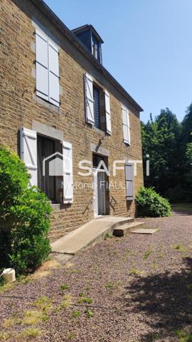 Charmante propriété d'habitation de 173m² et d'une dépendance de 65m² en pierre, implantée sur un terrain de 4370 m².