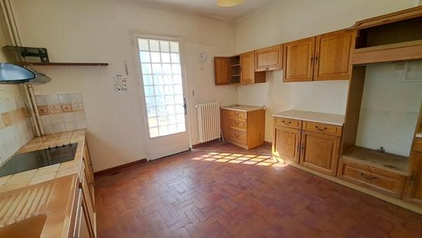 Maison à vendre 254 800 € Saint-Seurin-sur-l'Isle 7 p 224 m² DPE D