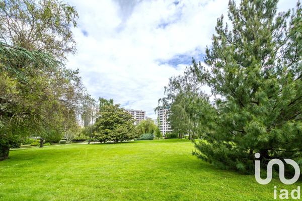 Appartement 5 pièces de 93 m² à Meudon (92360)