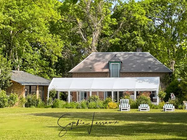 Demeure de caractère à vendre à Bézu-Saint-Éloi – 9 pièces, 5 chambres, parc de près de 6 000 m² avec maison d'amis et espace bien-être