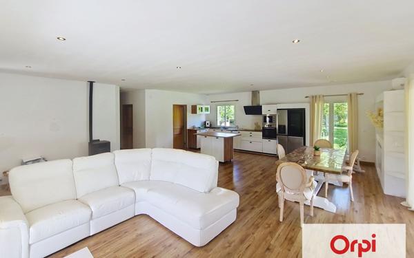 Maison à vendre    4 pièces •  Terrasson-Lavilledieu