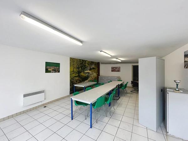 Vente Bureau 3 pièces 223 m2 à Anizy-le-Grand