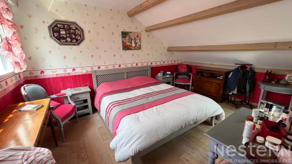 Maison spacieuse avec piscine et studio indépendant, à proximité d'Auray