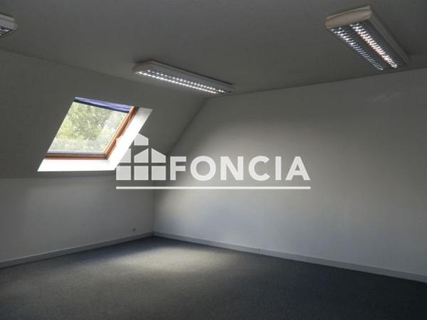 Location Local commercial 3 pièces 85.34 m² - 56 RUE JEAN MERMOZ Chartres 28000