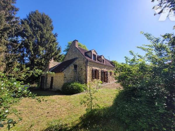 MAISON ANCIENNE CADRE BUCOLIQUE