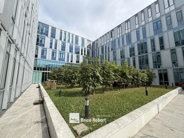Bureaux à louer à Lyon 9ème dans immeuble récent avec certification THPE
