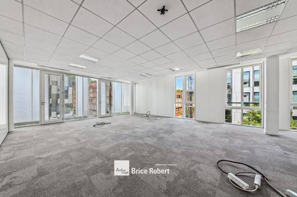 Bureaux à louer à Lyon 9ème dans immeuble récent avec certification THPE
