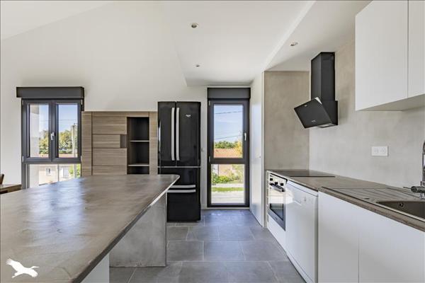 Appartement à vendre |  Créon |  8 pièces | 130 m²