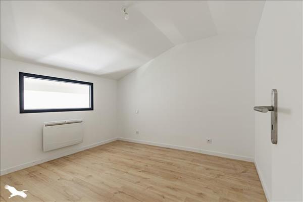 Appartement à vendre |  Créon |  8 pièces | 130 m²