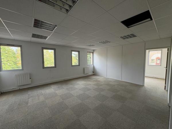 BUREAUX - A LOUER - PARC MIRANDE