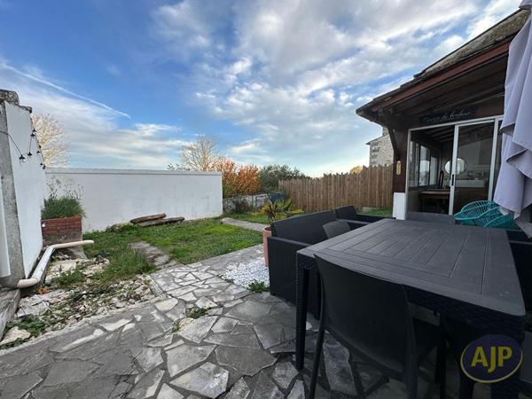 Vente maison Pons : 149 500 € - AJP Immobilier Pons