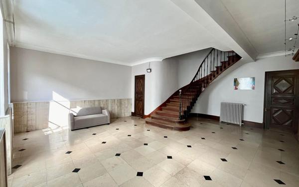 Maison à vendre    8 pièces • 259 m2 Castres